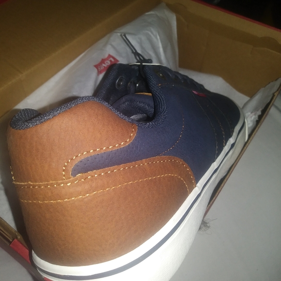 Levi Miles Tumbled Sneakers 10.5 US - Picture 5 of 9